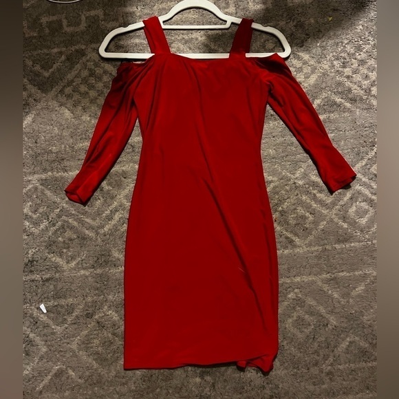 Red hot 90’s off the shoulder mini dress - Picture 4 of 6
